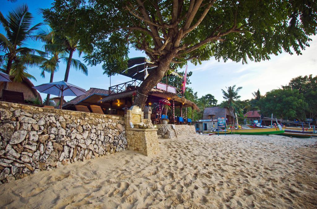 Hotel Lumbung Bali Huts à Lembongan Extérieur photo